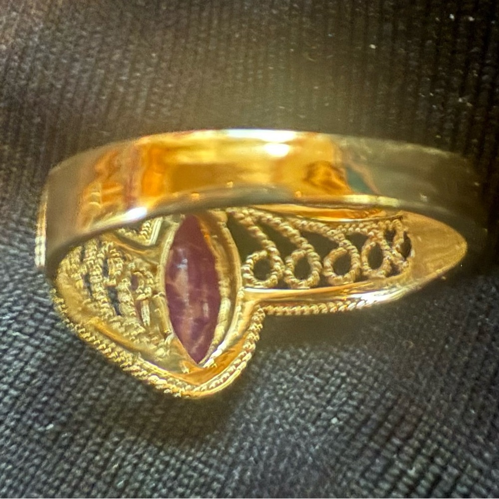 NWOT: 10k Yellow Gold Natural Ruby Ring - Picture 5 of 6